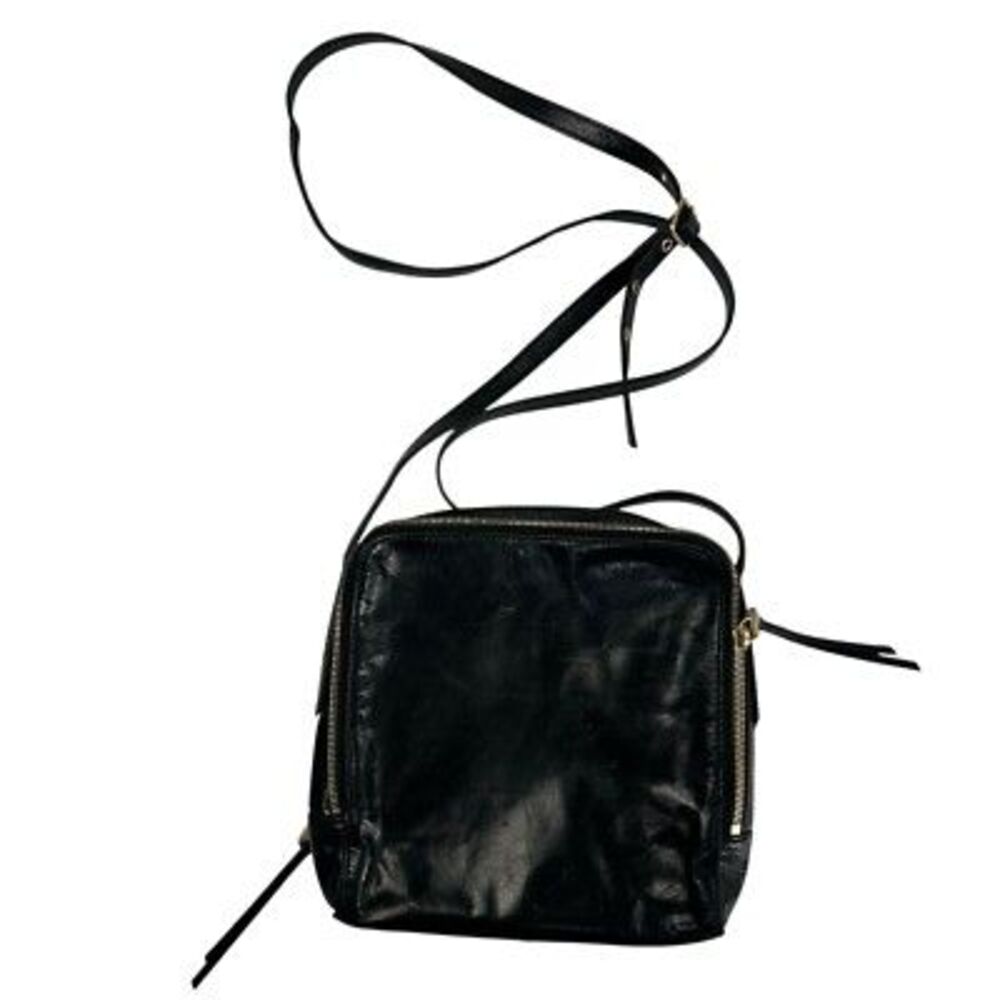 Hobo International Black Leather Crossbody Bag Purse Phone Holder Zip Around Bag